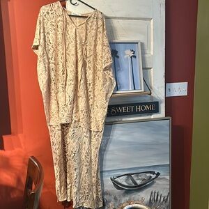 Hi low swim cover new never worn size large